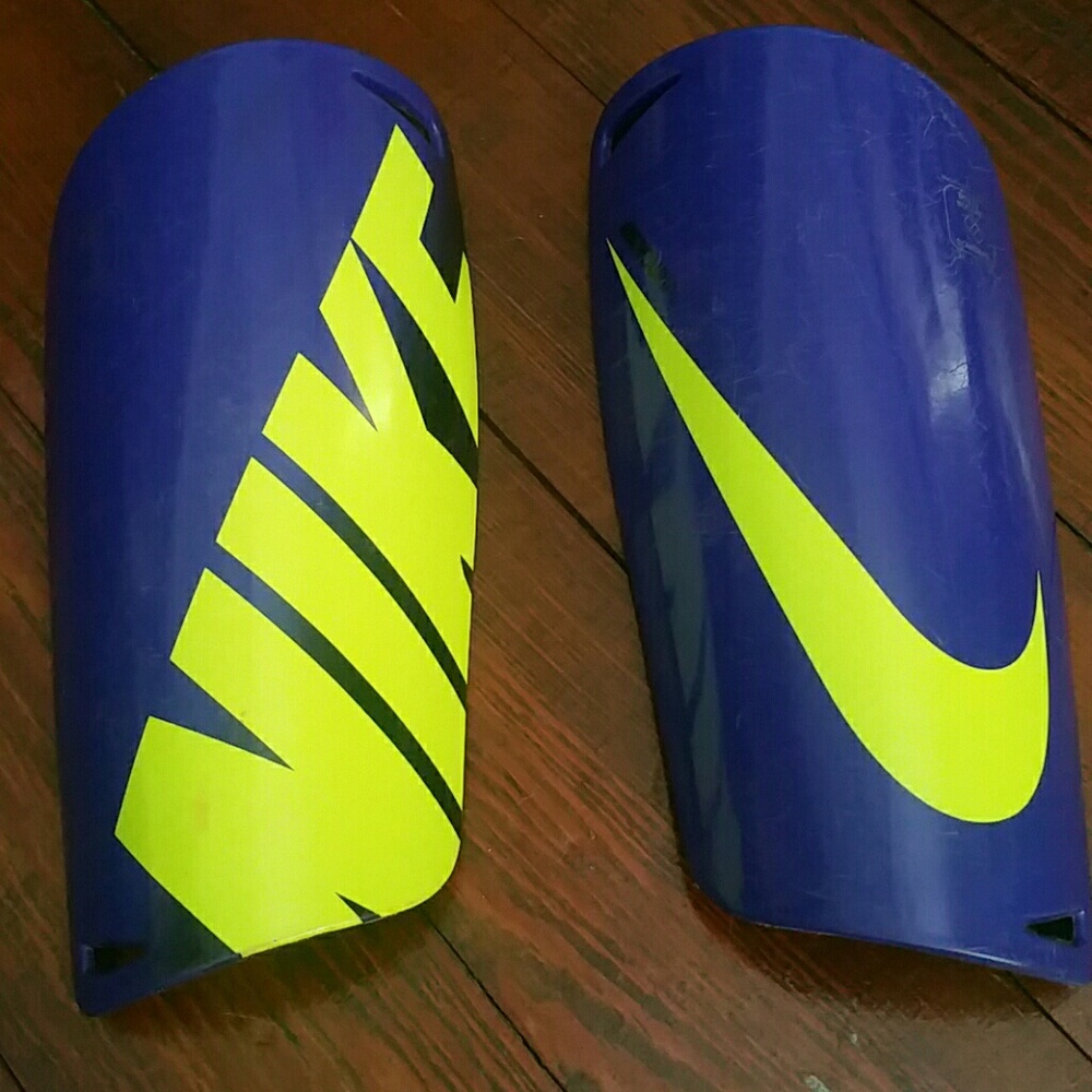 Nike shin guards